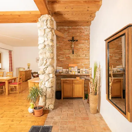 شقة Zum Kapuziner بويزدورف