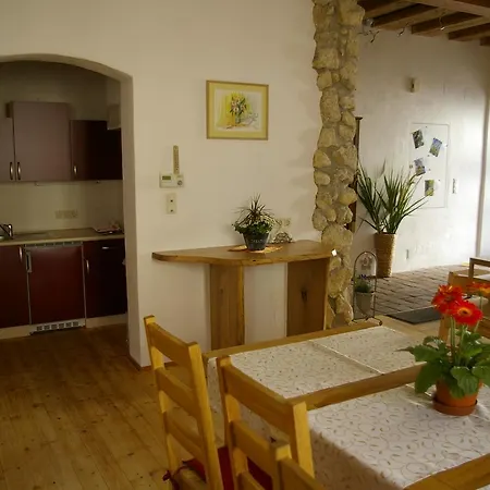Zum Kapuziner Apartament *